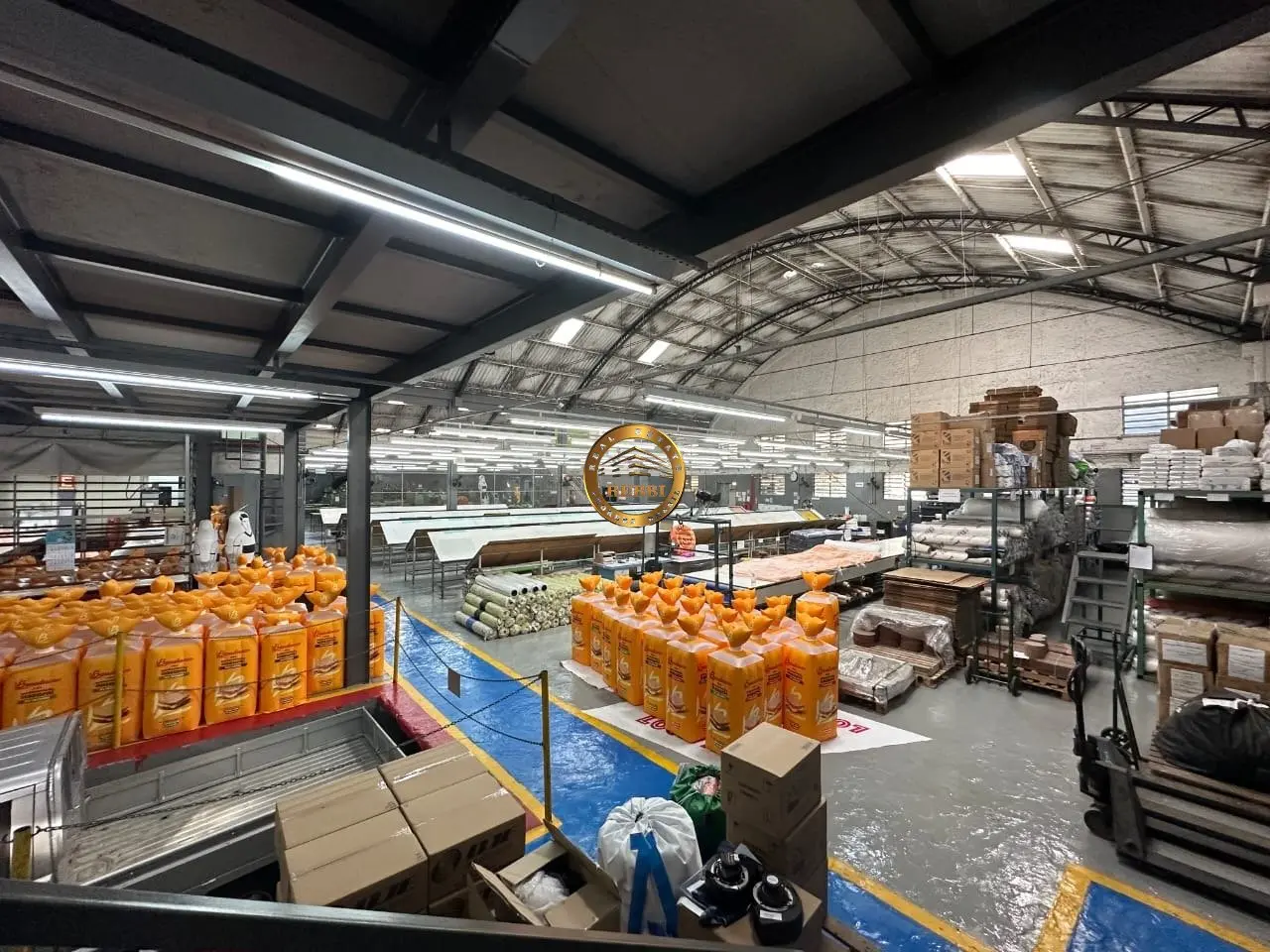 Galpão Industrial 2.097 m² para venda e locação — Conceição, Diadema