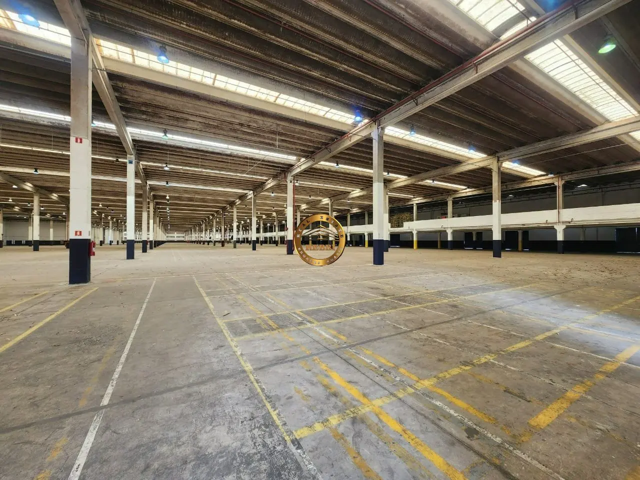 Foto 5 de 18 — Galpão Industrial em Condomínio 40.000 m² para locação — Jardim Utinga, Santo André