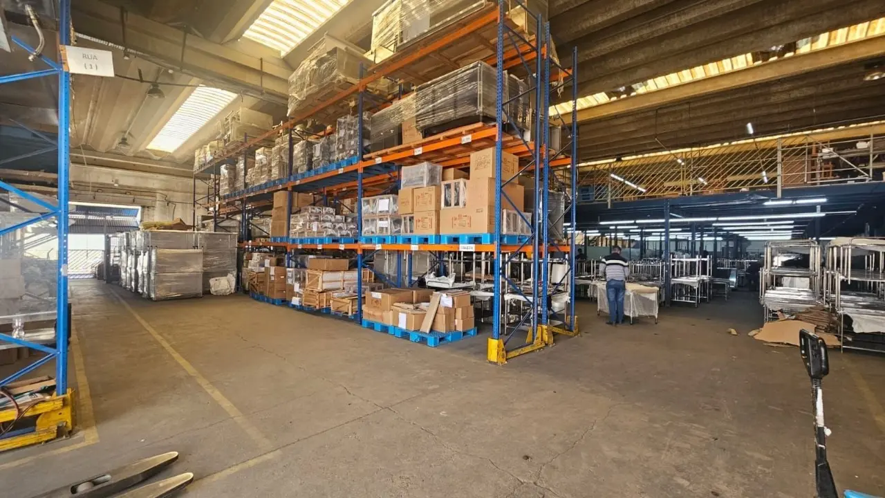 Foto 3 de 8 — Galpão Industrial 2.126 m² — Alves Dias, São Bernardo do Campo