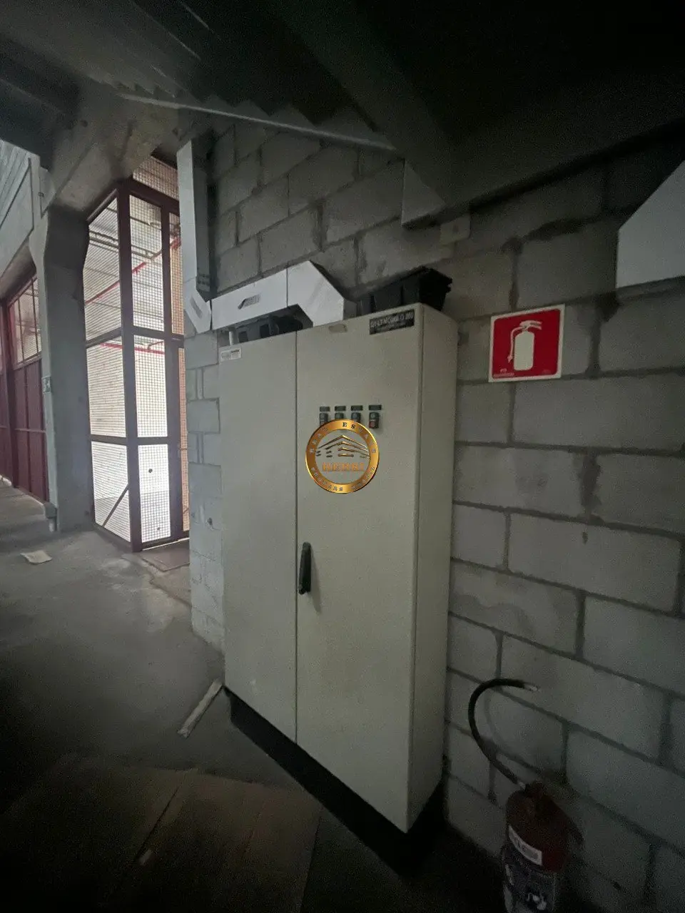 Foto 2 de 17 — Galpão Industrial 1.478 m² para locação — Água Espraida, Embu das Artes