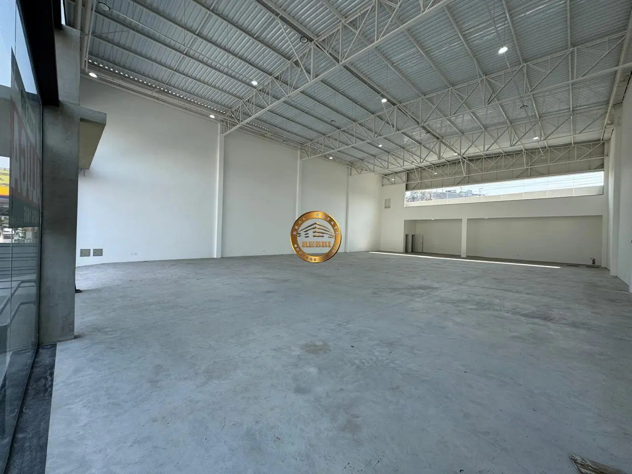 Foto 4 de 10 — Galpão Comercial 590 m² para Locação — Vila Noêmia, Mauá