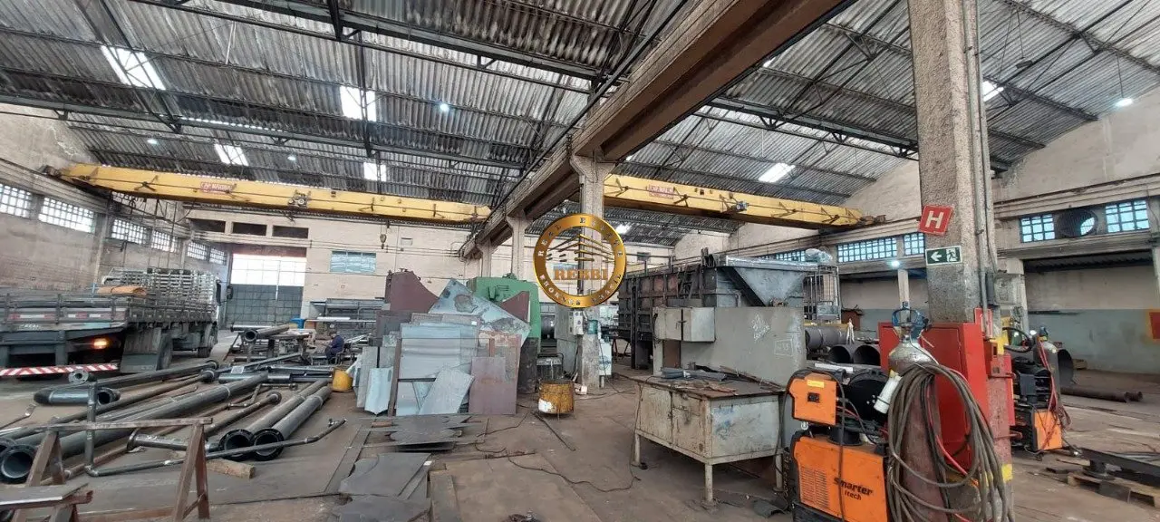 Galpão Industrial 3.611 m² para Locação — Vila Nogueira, Diadema