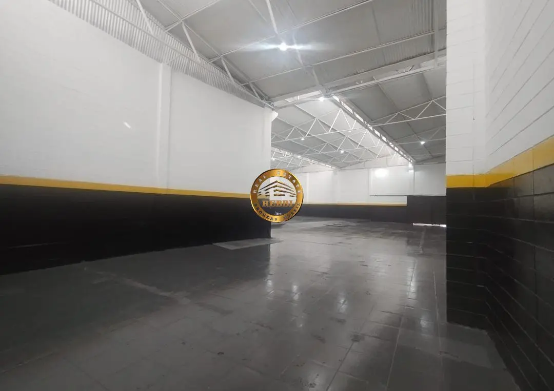 Foto 3 de 11 — Galpão Industrial 978 m² para Venda — Vila Nogueira, Diadema