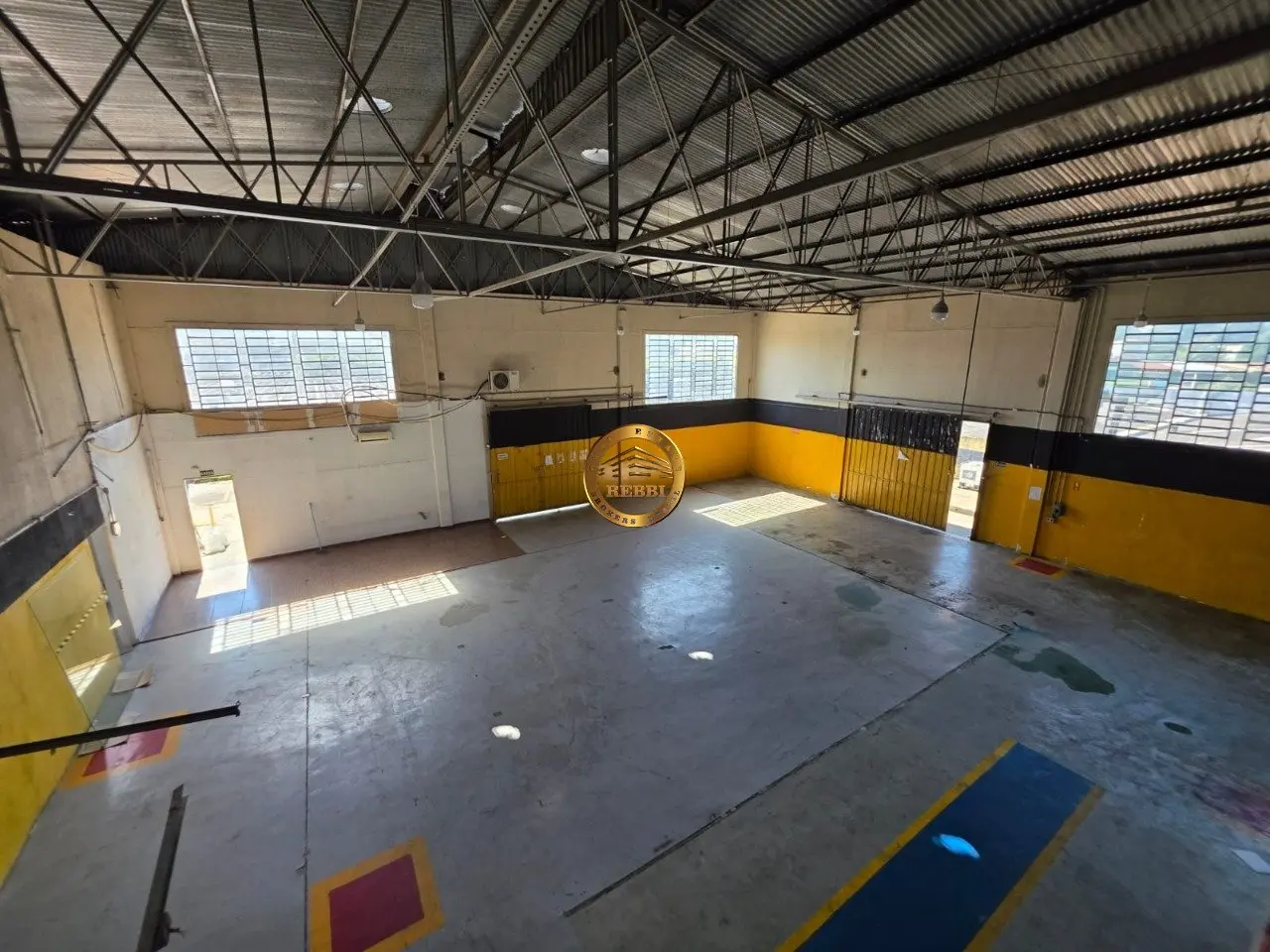 Foto 2 de 17 — Galpão Industrial 989 m² para locação — Inamar, Diadema
