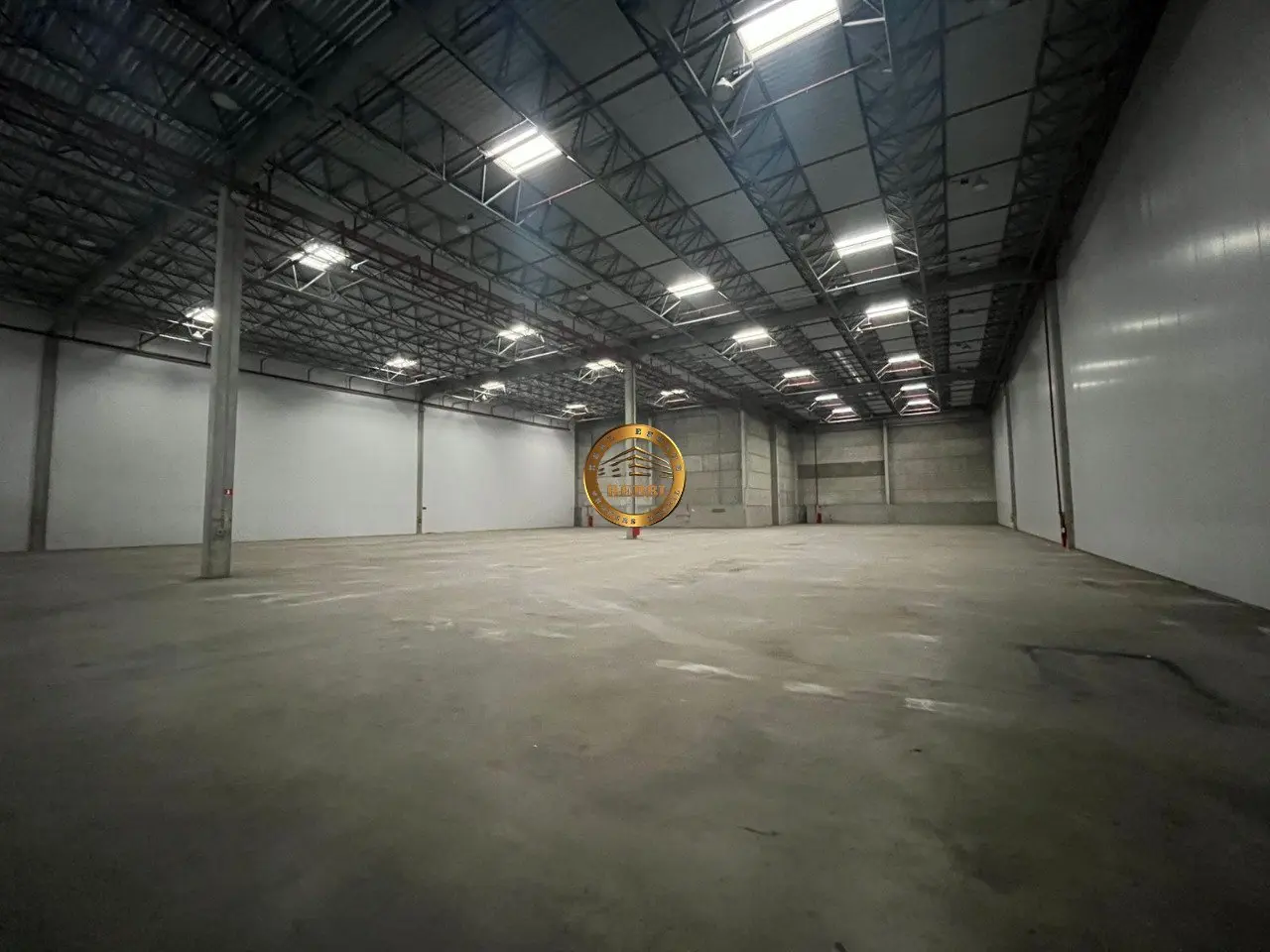 Foto 3 de 8 — Galpão Logístico 2.320 m² em Condomínio para locação — Potuverá, Itapecerica da Serra