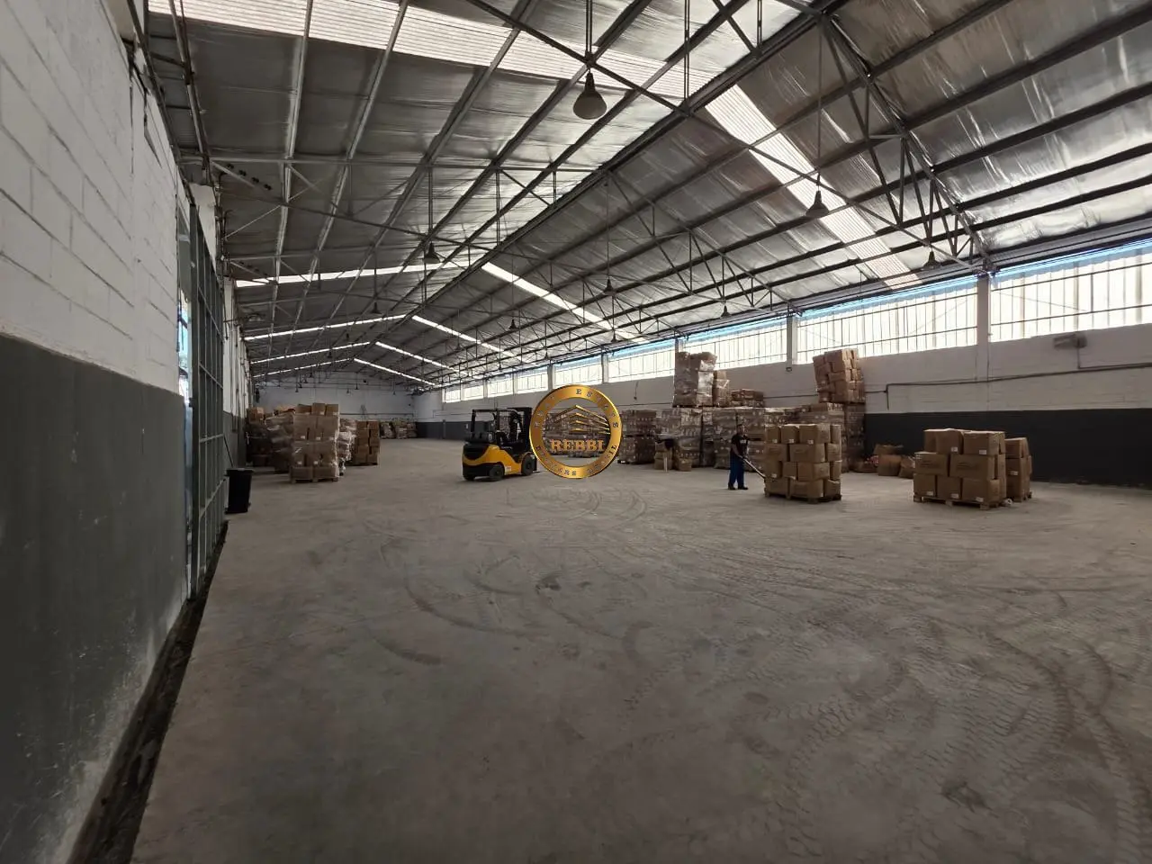 Foto 1 de 12 — Galpão Industrial 1.800 m² — Inamar, Diadema