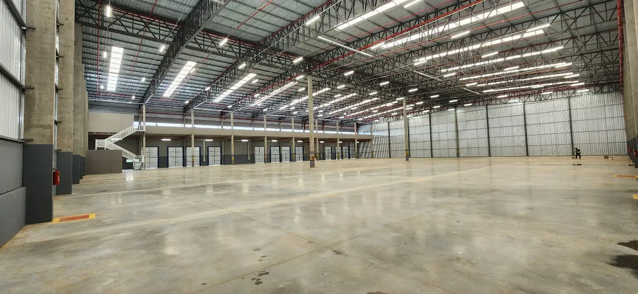 Galpão 2.000 m² em condomínio — São José dos Pinhais