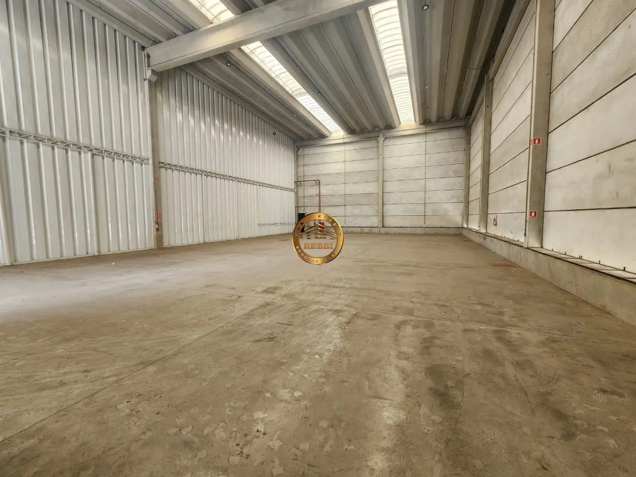 Foto 5 de 8 — Galpão Industrial 850 m² em Condomínio (Módulo 4) — Casa Grande, Diadema